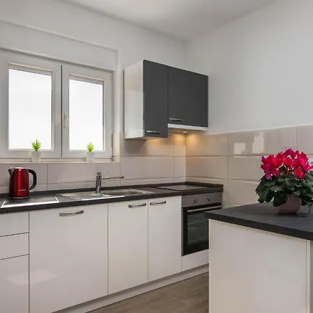 Amazing In With Kitchen