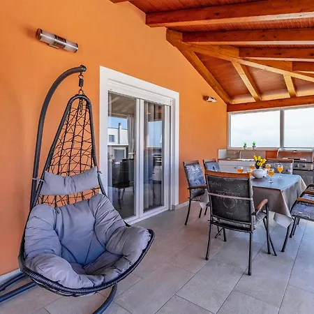 Amazing In With Kitchen