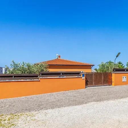 Сasa de vacaciones Pet Friendly In *