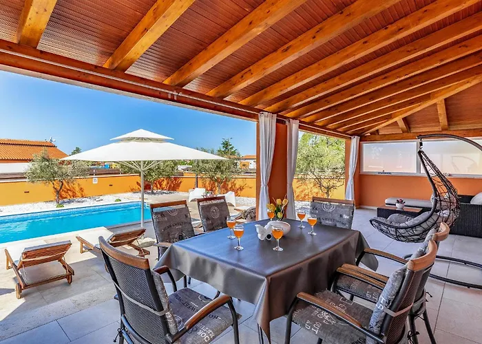Amazing In With Kitchen 펜션