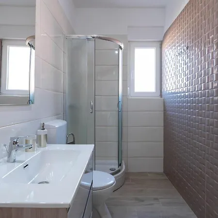 Amazing In With Kitchen *