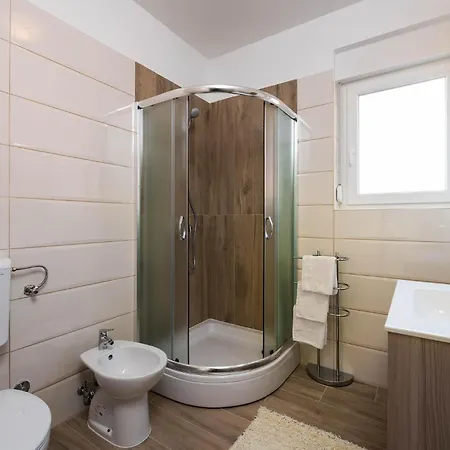 Amazing In With Kitchen