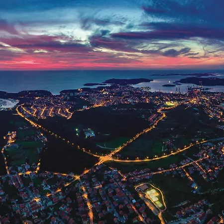 Amazing In With Kitchen Hébergement de vacances Pula