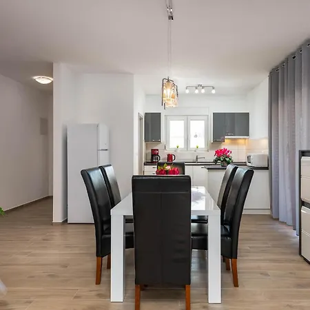 Hébergement de vacances Amazing In With Kitchen