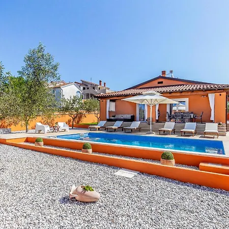 Pet Friendly In Ferienhaus Pula