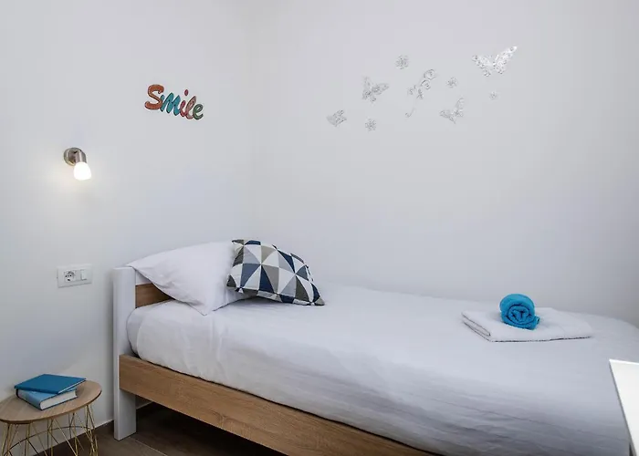 Vikendica Amazing In With Kitchen *