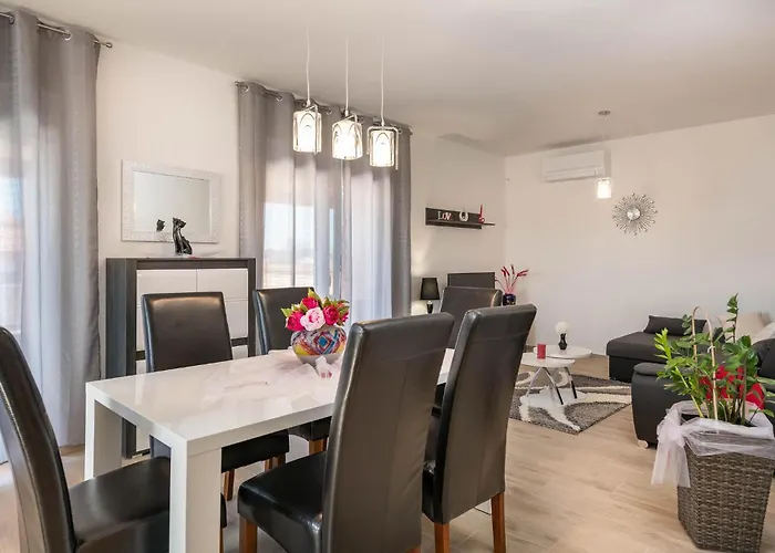 Amazing In With Kitchen Vikendica