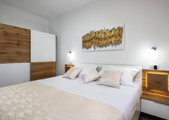 Amazing In With Kitchen *