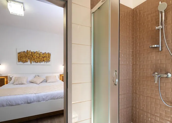 Vikendica Amazing In With Kitchen