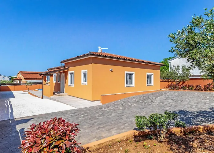 Amazing In With Kitchen