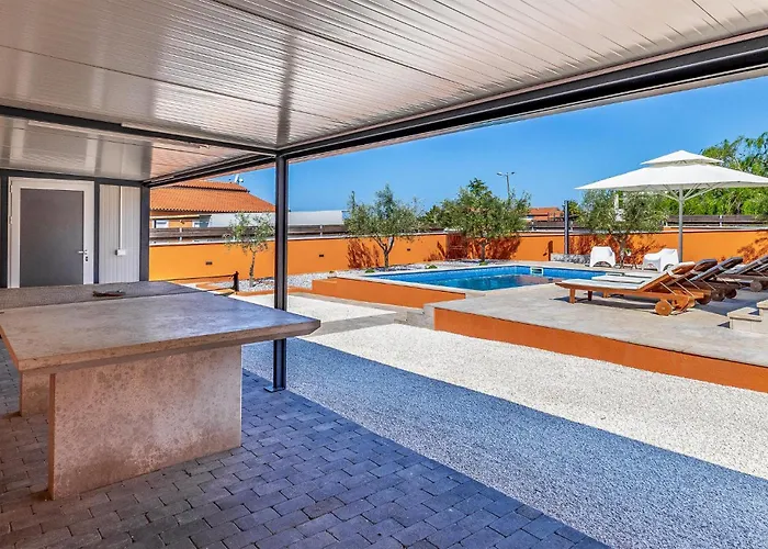 Amazing In With Kitchen *