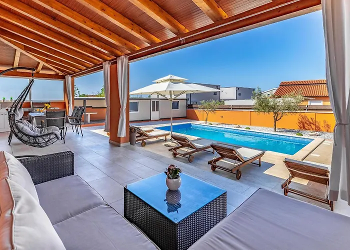 Amazing In With Kitchen