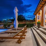 Pet Friendly In Feriehus Pula