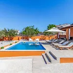 Pet Friendly In