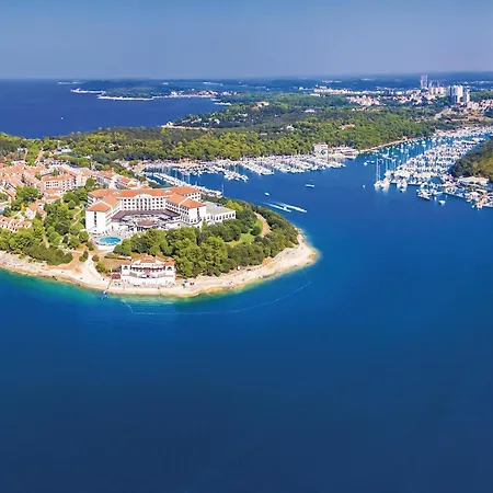 Amazing In With Kitchen Casa de Férias